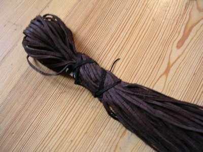 Tmavě-hnědý řemínek kožený 90 cm 